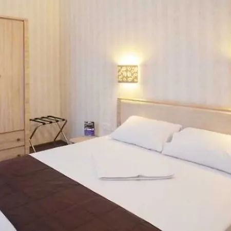 Noname Apart Otel 4*