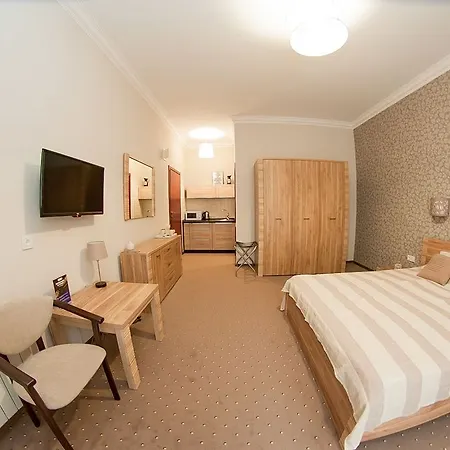 Noname Aparthotel 4*